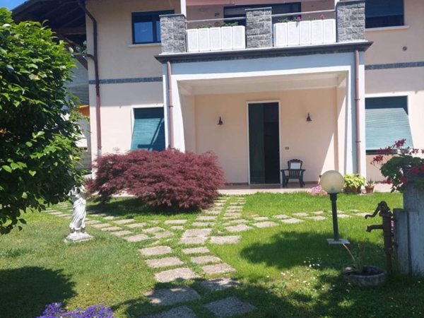 casa indipendente in vendita a Vanzaghello