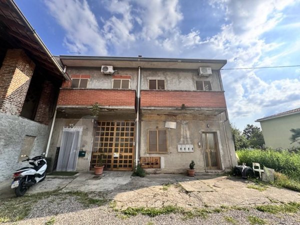 casa indipendente in vendita a Vanzaghello