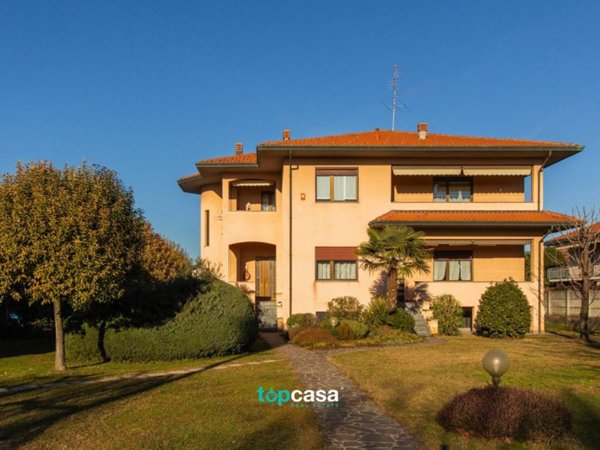 casa indipendente in vendita a Vanzaghello
