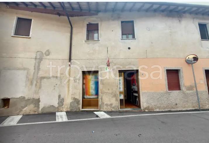 negozio in vendita a Vanzaghello
