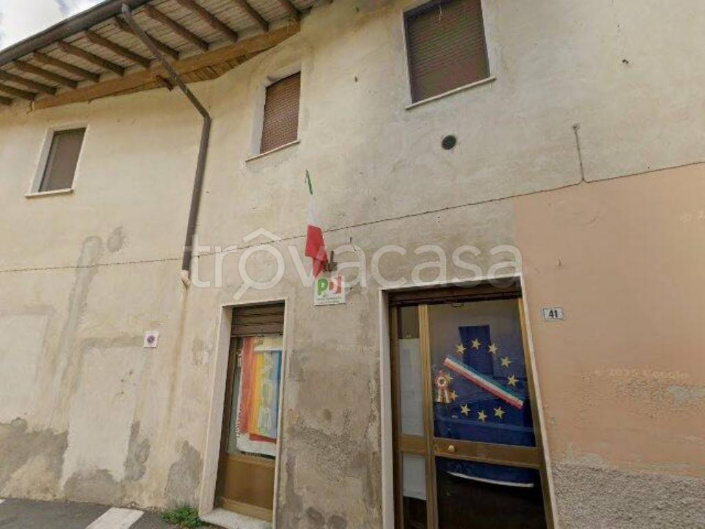 negozio in vendita a Vanzaghello