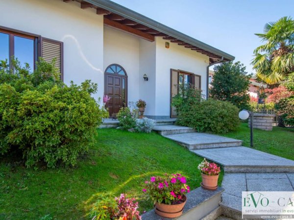 casa indipendente in vendita a Vanzaghello