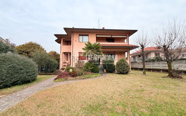 appartamento in vendita a Vanzaghello