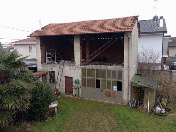 casa indipendente in vendita a Vanzaghello