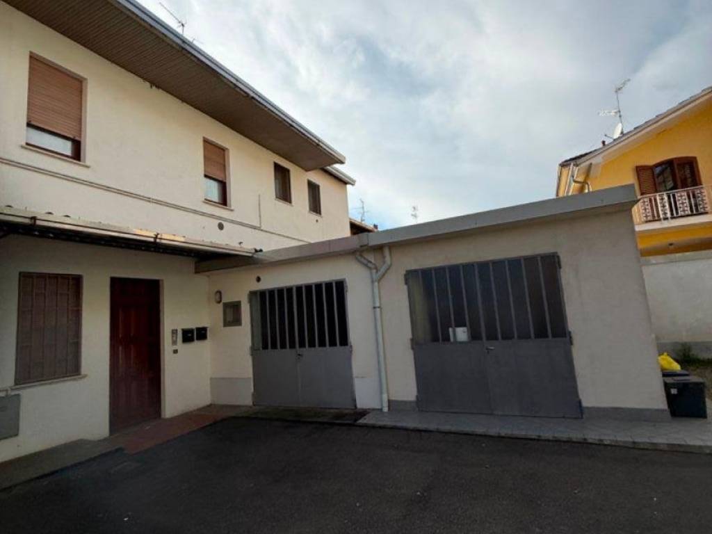 appartamento in vendita a Vanzaghello