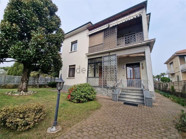 casa indipendente in vendita a Vanzaghello