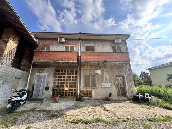 casa indipendente in vendita a Vanzaghello