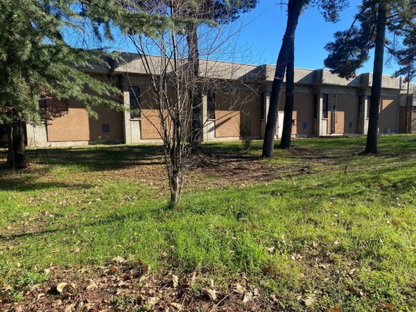 capannone in vendita a Vanzaghello