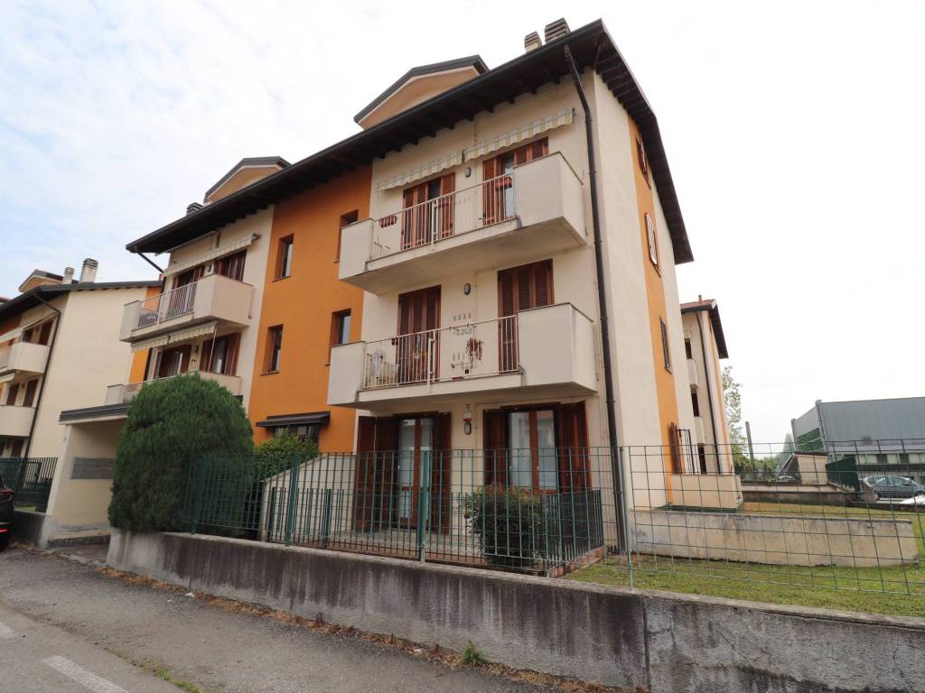 appartamento in vendita a Vanzaghello