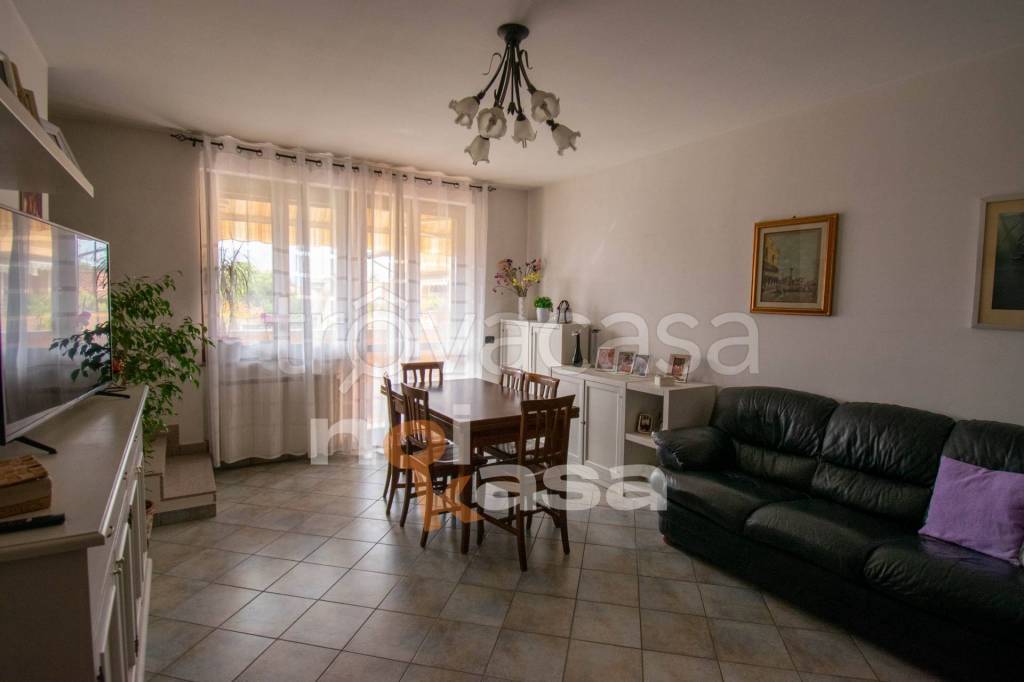 appartamento in vendita a Vanzaghello