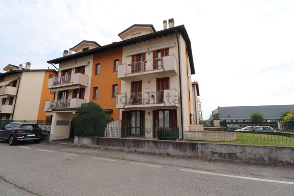 appartamento in vendita a Vanzaghello