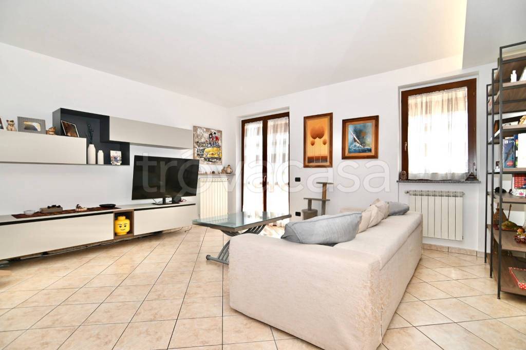 appartamento in vendita a Vanzaghello