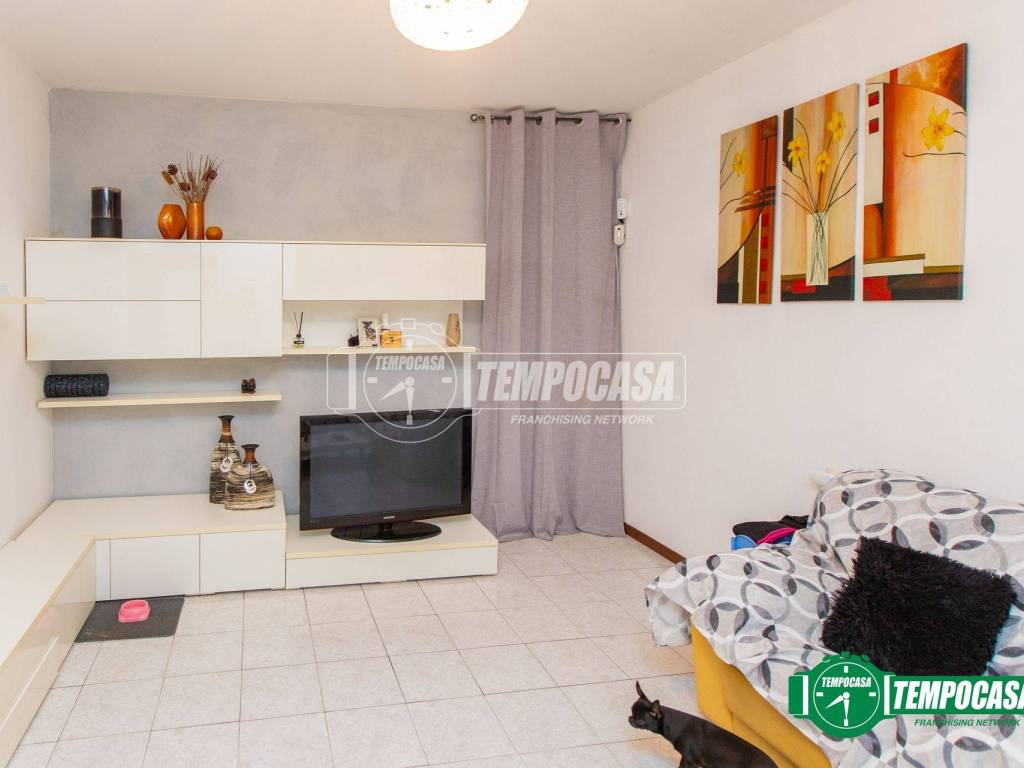 casa indipendente in vendita a Vanzaghello