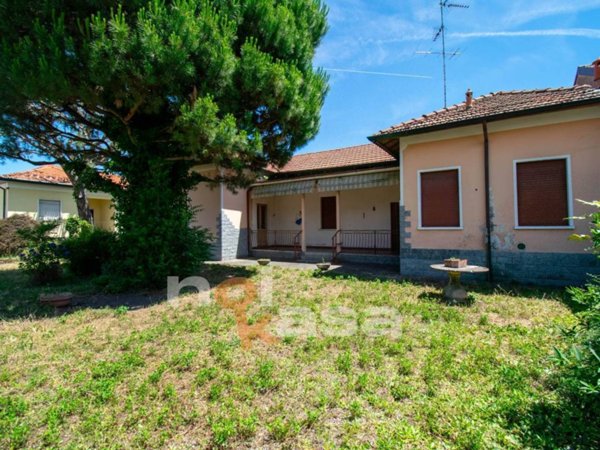 casa indipendente in vendita a Vanzaghello