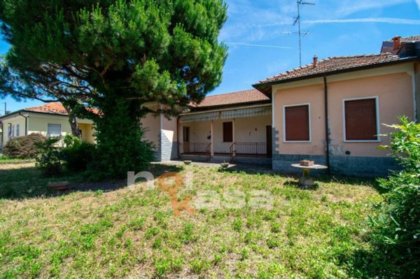 casa indipendente in vendita a Vanzaghello