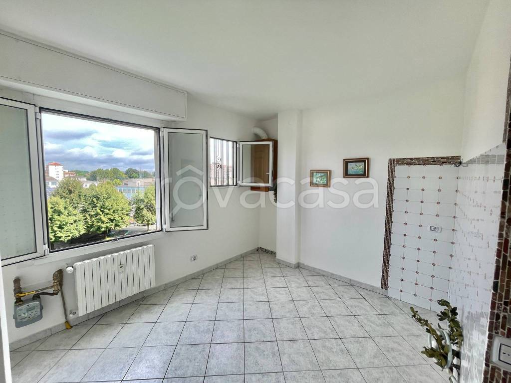 appartamento in vendita a Baranzate