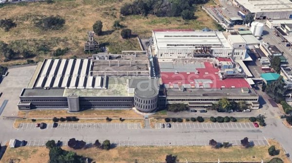locale commerciale in vendita a Baranzate