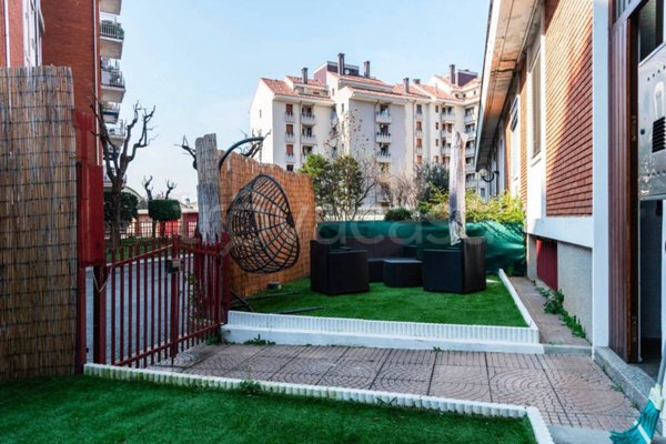 casa indipendente in vendita a Baranzate
