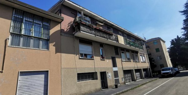 locale di sgombero in vendita a Baranzate