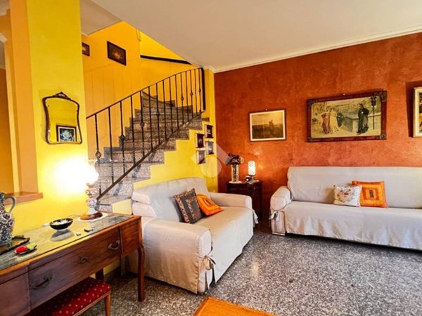 casa indipendente in vendita a Baranzate