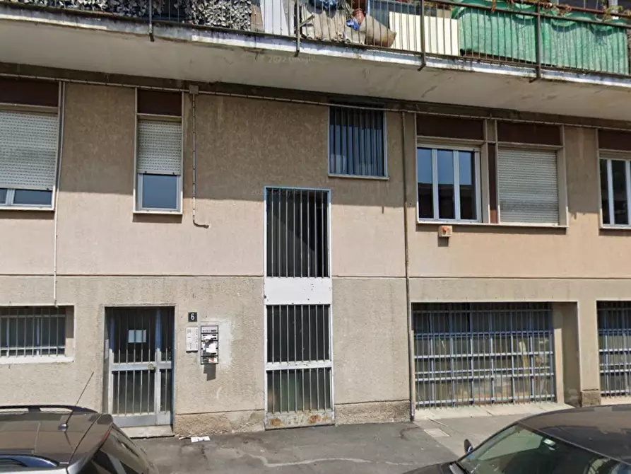 locale di sgombero in vendita a Baranzate