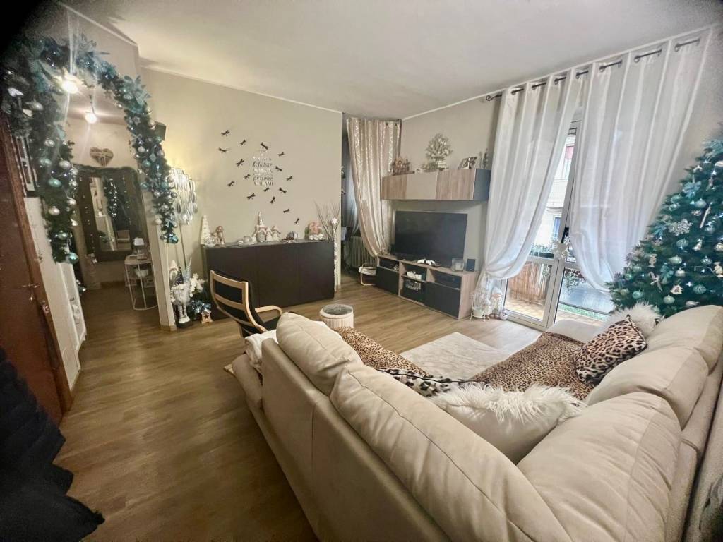 casa indipendente in vendita a Baranzate