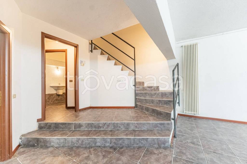 negozio in vendita a Baranzate