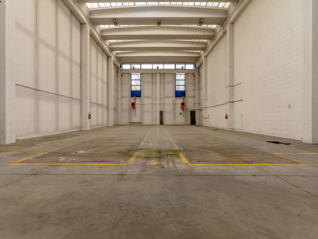 locale commerciale in vendita a Baranzate