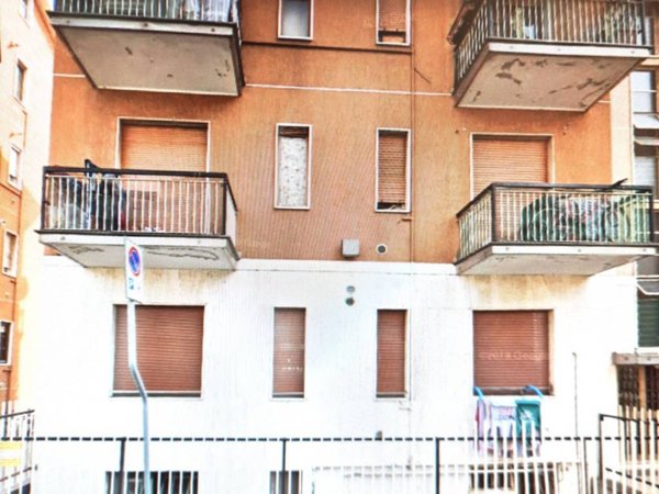 locale di sgombero in vendita a Baranzate