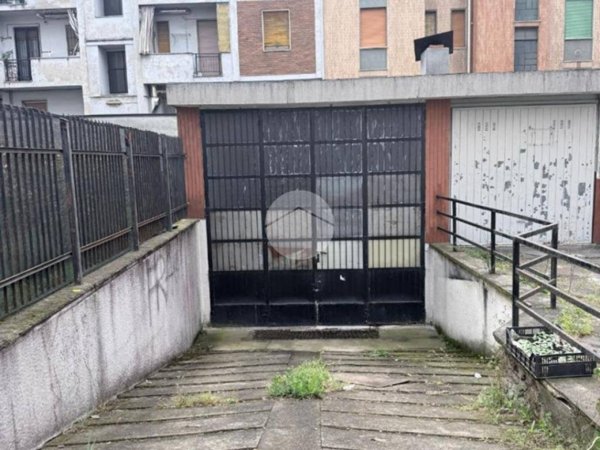 casa indipendente in vendita a Baranzate
