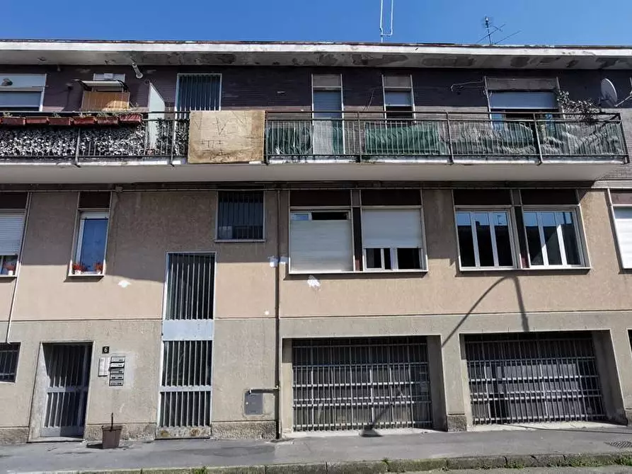 locale di sgombero in vendita a Baranzate
