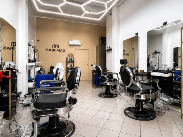 negozio in vendita a Baranzate