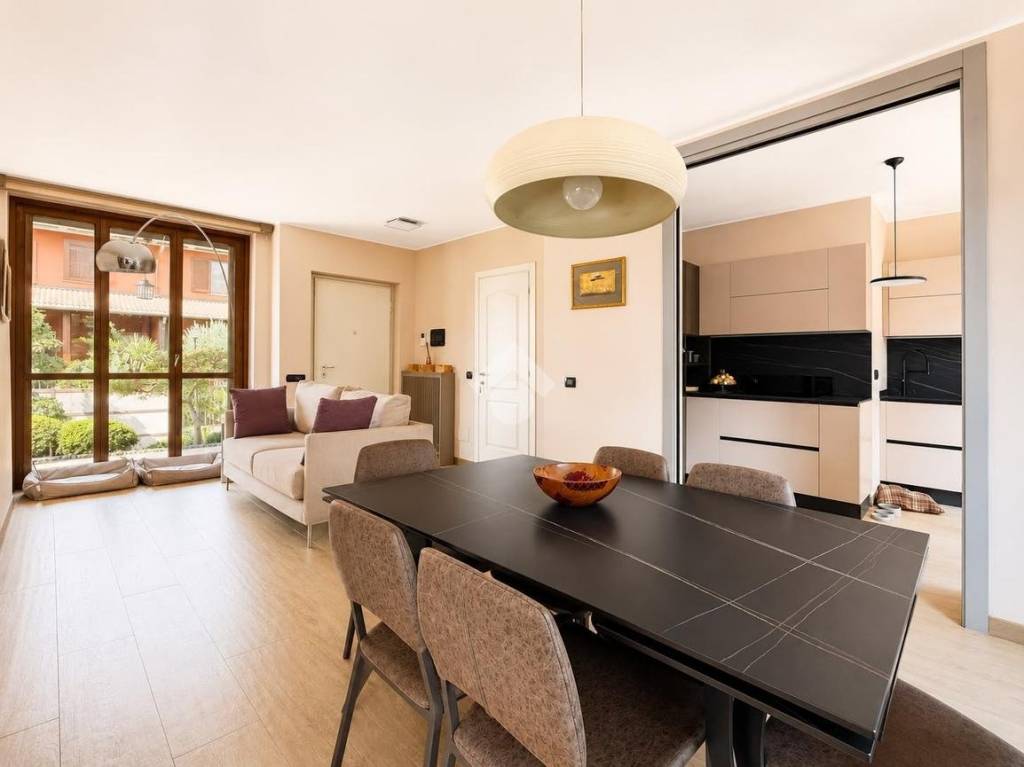 casa indipendente in vendita a Baranzate