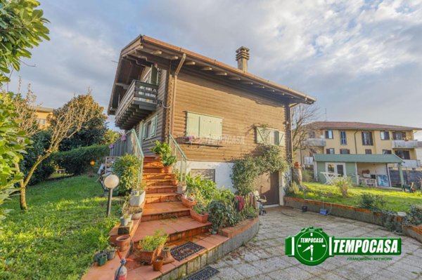 casa indipendente in vendita a Vermezzo con Zelo