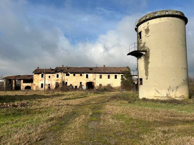 casale in vendita a Vermezzo con Zelo