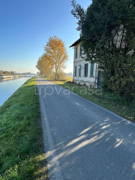 casa indipendente in vendita a Vermezzo con Zelo