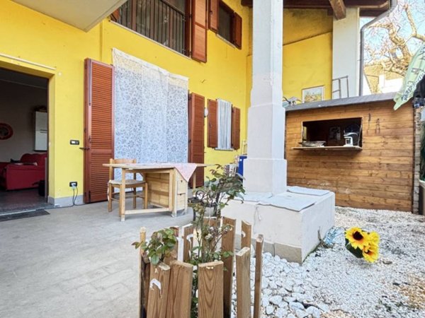 appartamento in vendita a Vermezzo con Zelo in zona Vermezzo