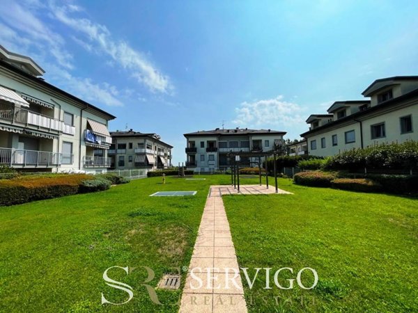 appartamento in vendita a Vermezzo con Zelo in zona Zelo Surrigone