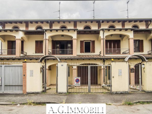 casa indipendente in vendita a Vermezzo con Zelo in zona Vermezzo