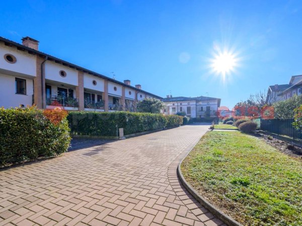 appartamento in vendita a Vermezzo con Zelo in zona Vermezzo