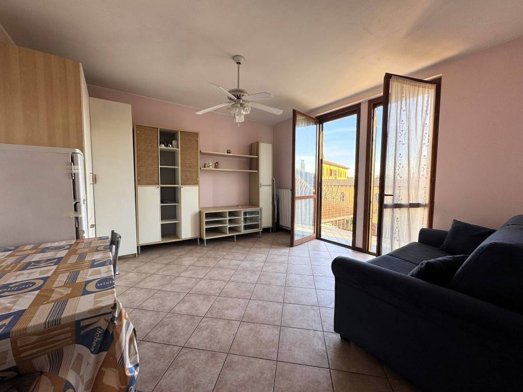 appartamento in vendita a Vermezzo con Zelo in zona Zelo Surrigone