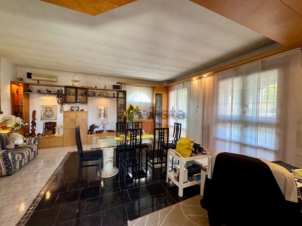 casa indipendente in vendita a Vermezzo con Zelo in zona Zelo Surrigone