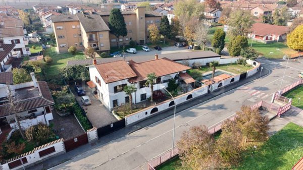 casa indipendente in vendita a Vermezzo con Zelo