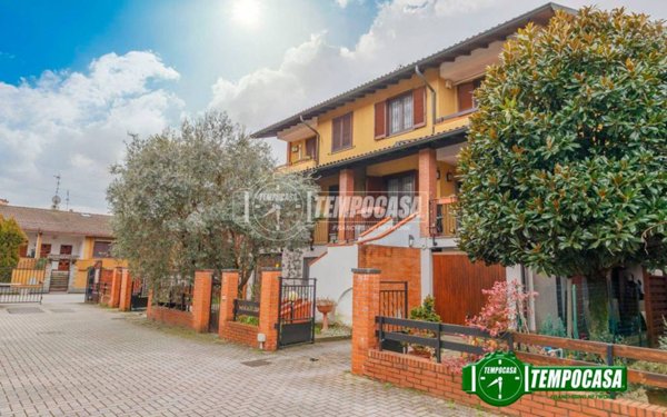 casa indipendente in vendita a Vermezzo con Zelo