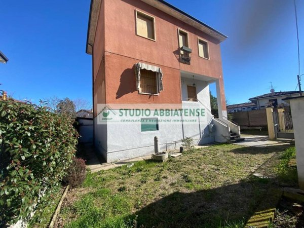 casa indipendente in vendita a Vermezzo con Zelo in zona Vermezzo