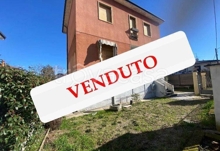 casa indipendente in vendita a Vermezzo con Zelo in zona Vermezzo