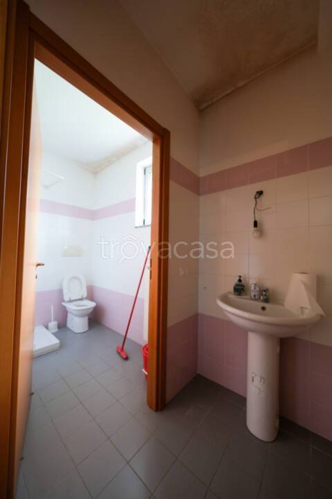 negozio in vendita a Vermezzo con Zelo