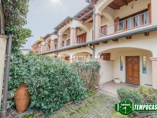 casa indipendente in vendita a Vermezzo con Zelo