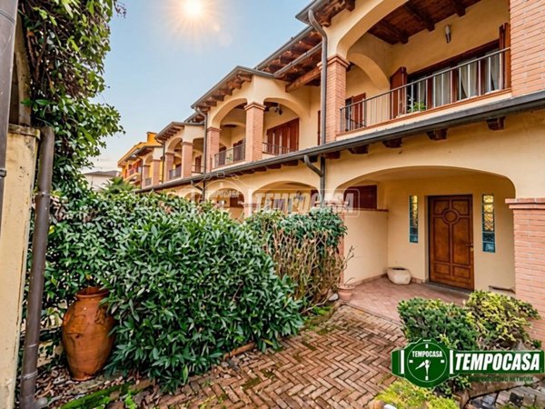 casa indipendente in vendita a Vermezzo con Zelo in zona Vermezzo