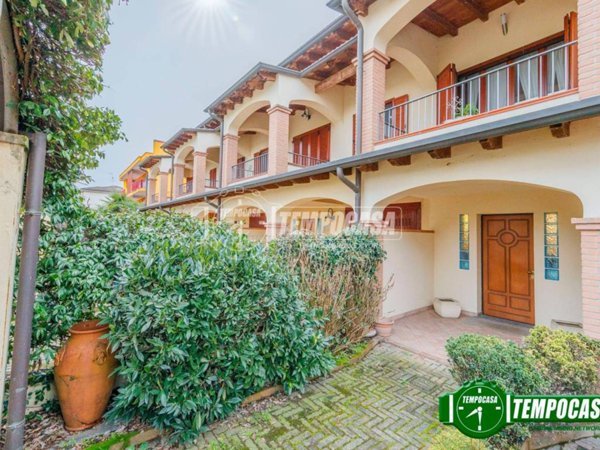 casa indipendente in vendita a Vermezzo con Zelo in zona Vermezzo